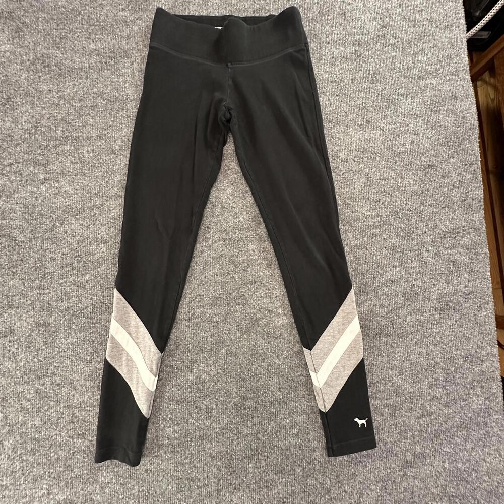 Victoria's Secret PINK Yoga Leggings with Chevron Detail #571